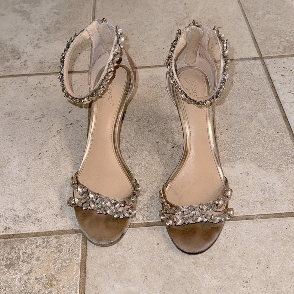 Badgley Mischka Jewel Heels - Picture 3 of 8